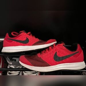 Nike Men's Red Athletic Shoes
